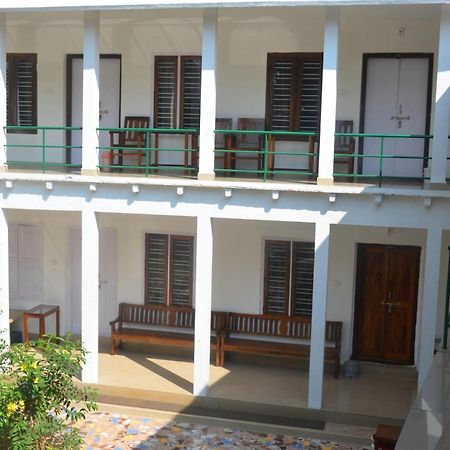 Arya Homestay Bougain Villa جوكارنا المظهر الخارجي الصورة