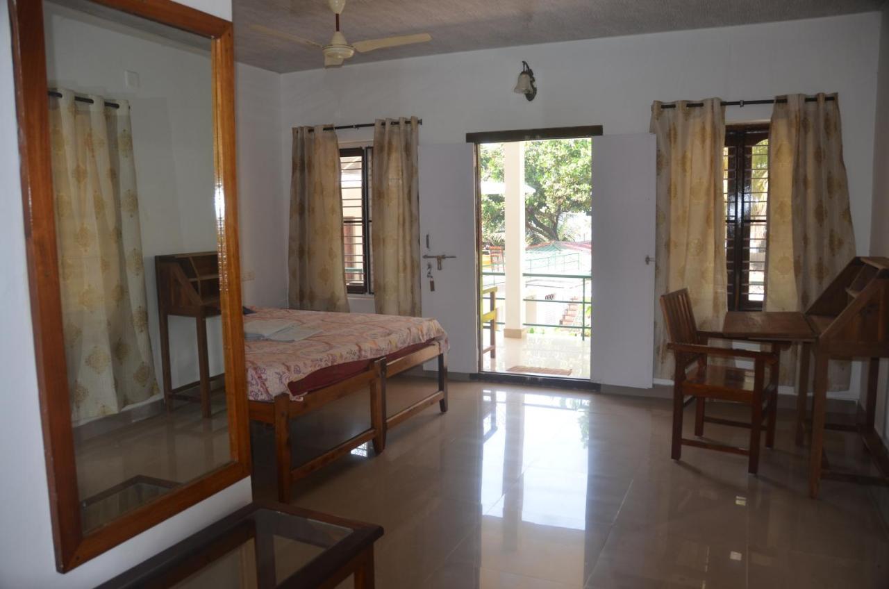 Arya Homestay Bougain Villa جوكارنا المظهر الخارجي الصورة