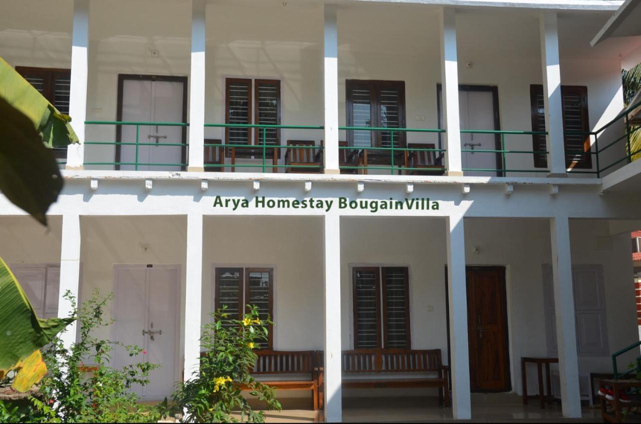 Arya Homestay Bougain Villa جوكارنا المظهر الخارجي الصورة
