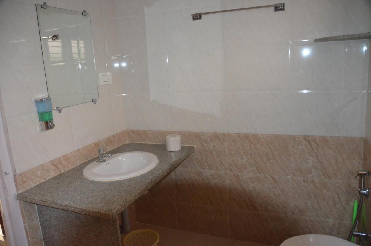 Arya Homestay Bougain Villa جوكارنا المظهر الخارجي الصورة